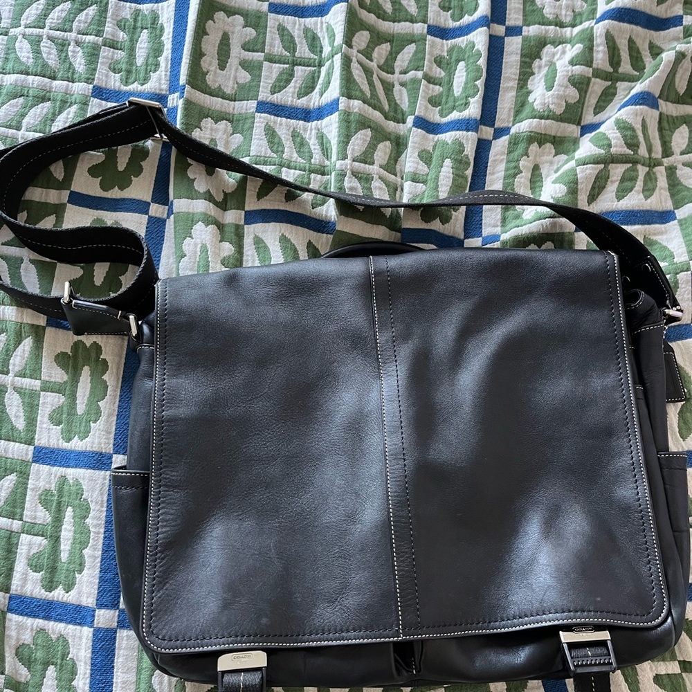 coach black leather messenger bag